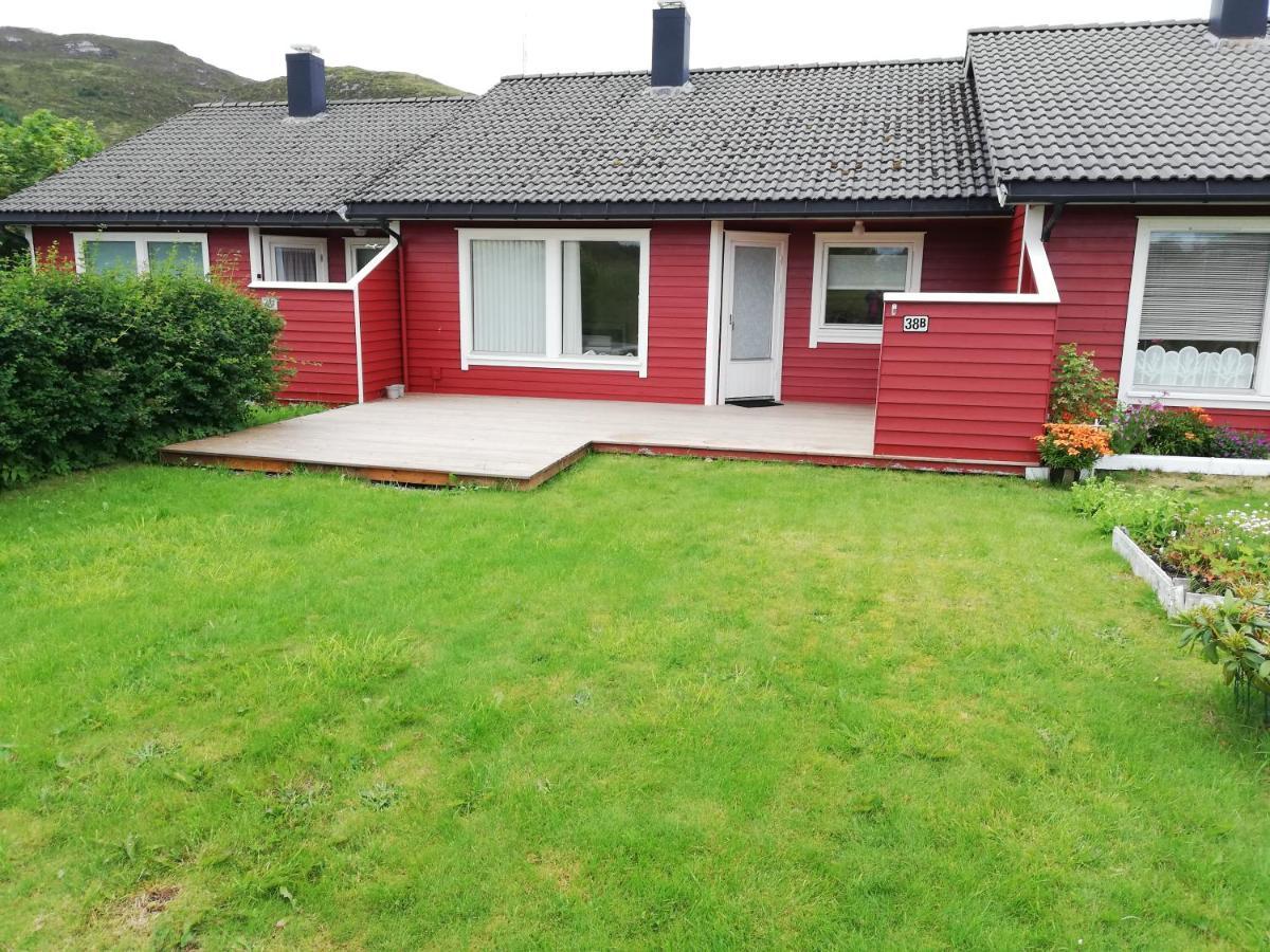 Leinastova Villa Sandshamn Екстериор снимка